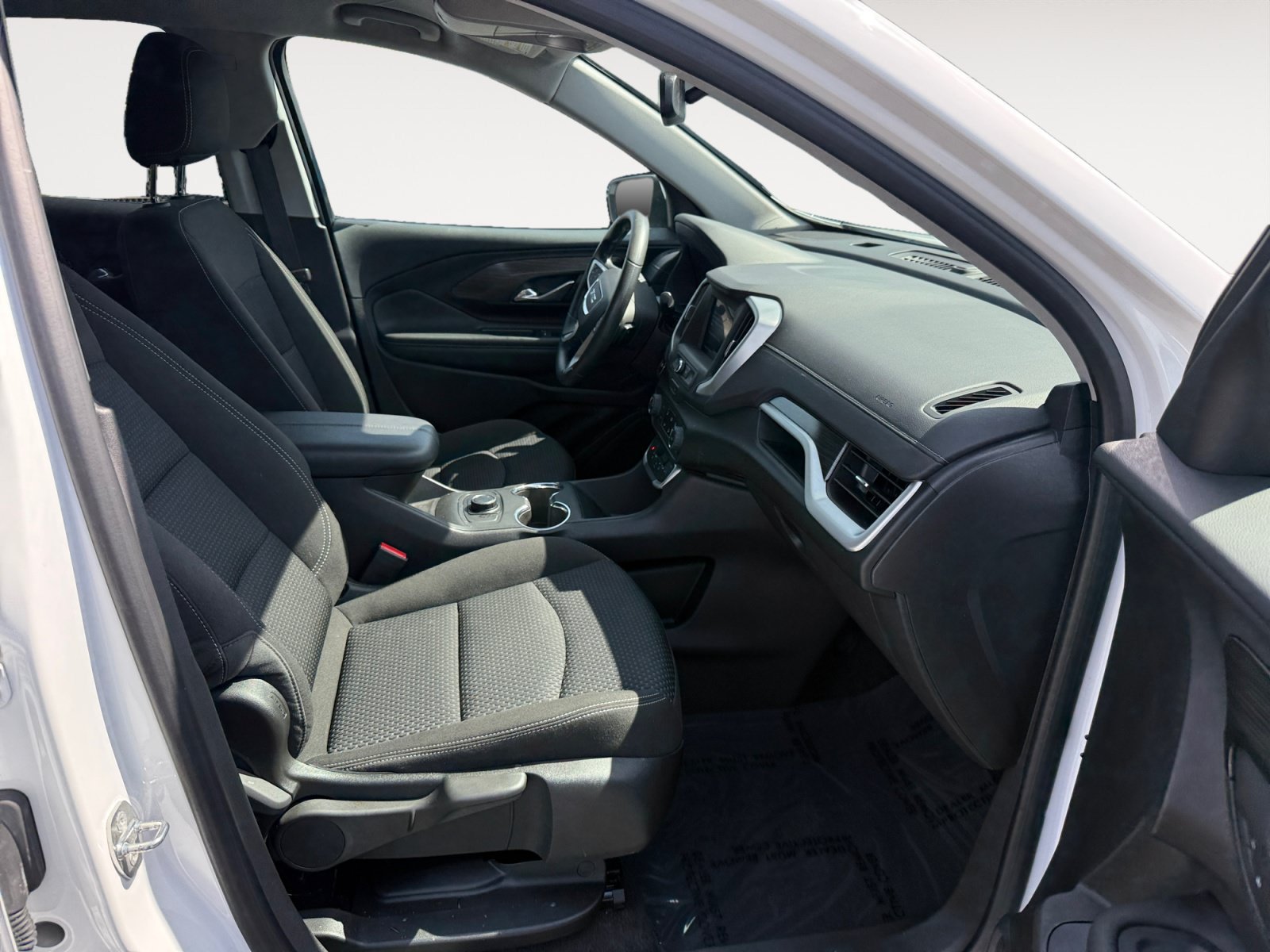 Used 2024 Summit White GMC SLE image 19