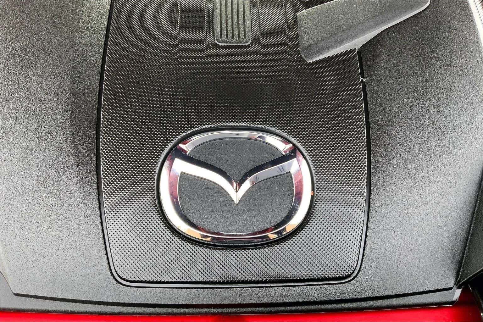 Certified Used 2025 Soul Red Crystal Metallic Mazda Preferred Package image 31
