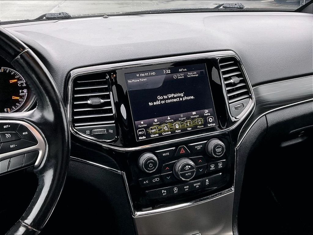 Used 2020 Bright White Clearcoat Jeep Limited image 18