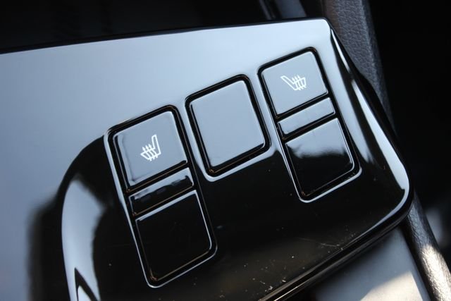 Used 2024 White Kia X-Line image 10
