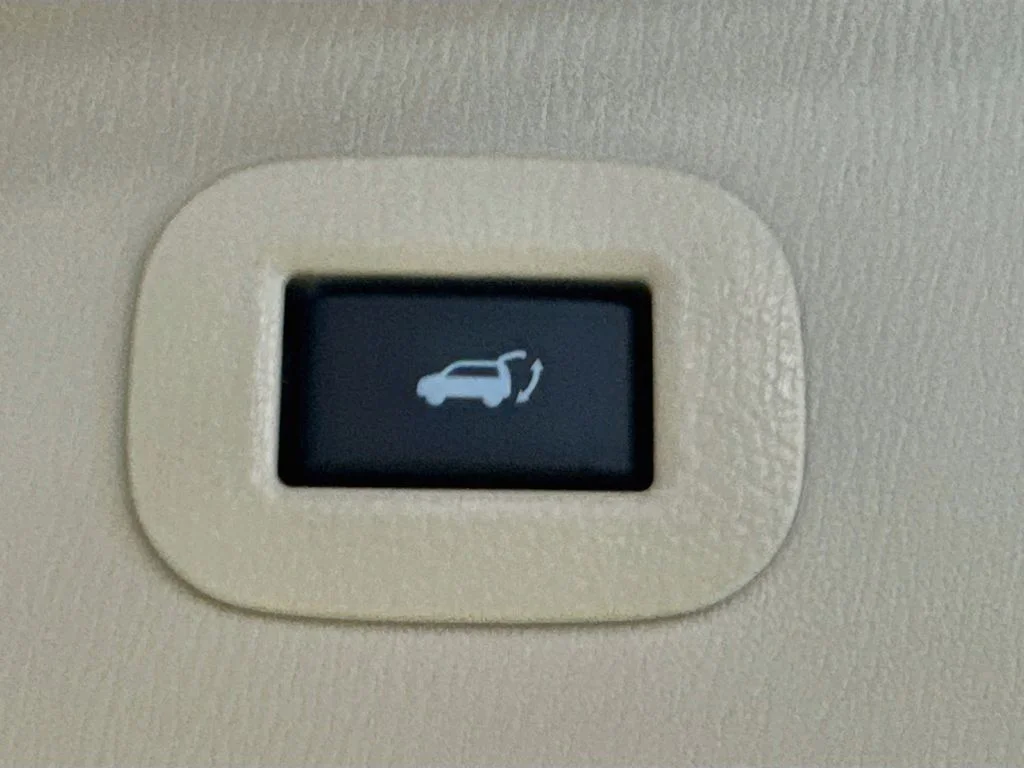 Certified Used 2022 Blue INFINITI Sensory image 36