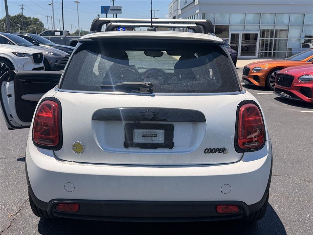 Used 2023  MINI  image 6