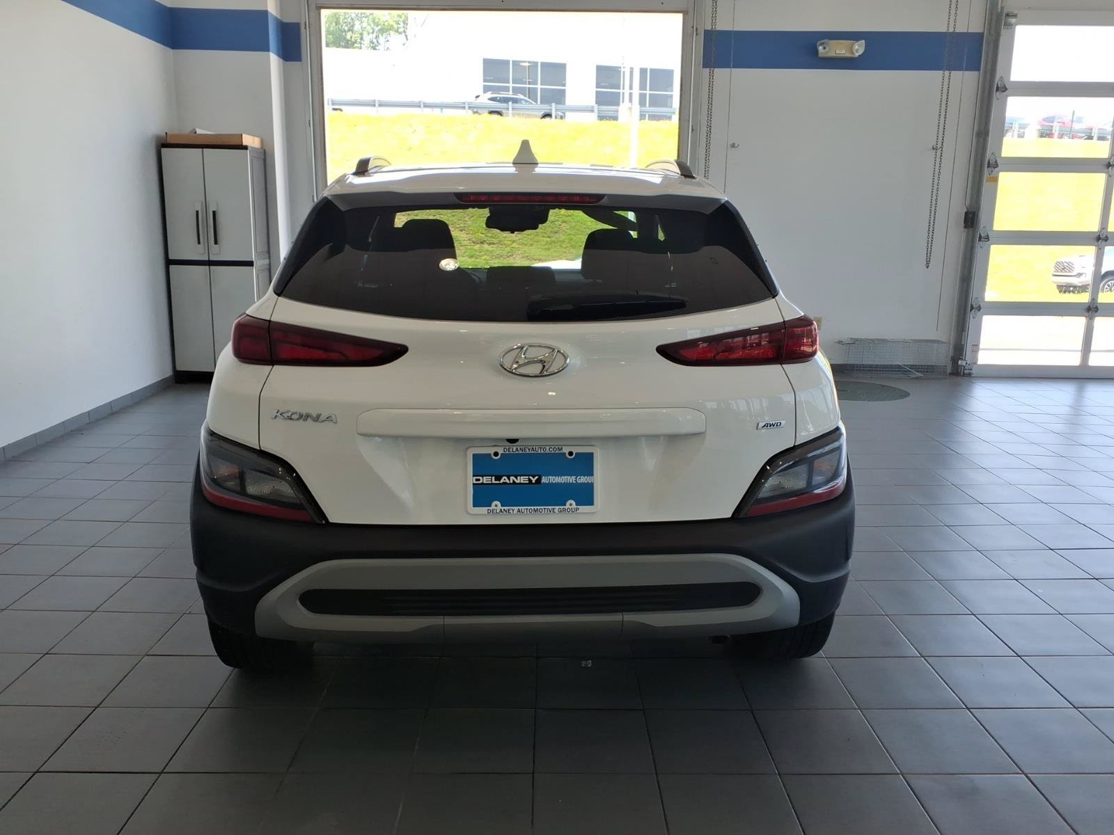 2023 Hyundai Kona SEL - Photo 6