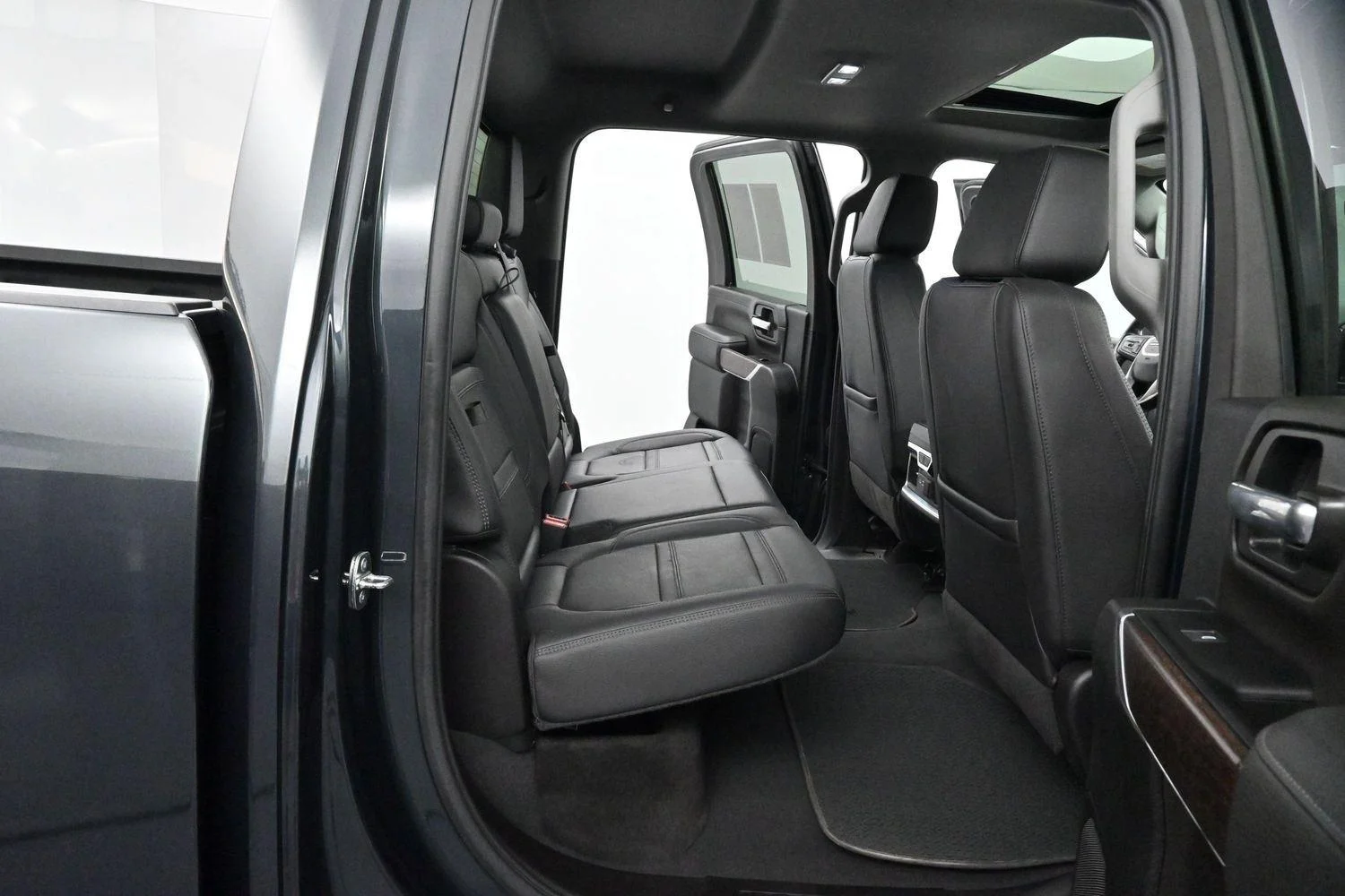 Used 2022 Hunter Metallic GMC Denali image 34
