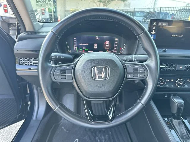 Used 2024 Blue Honda EX-L image 15