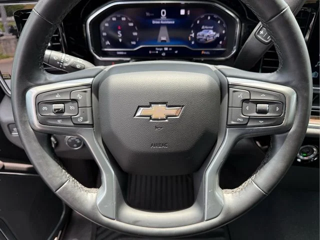 Used 2023 Gray Chevrolet LT image 25