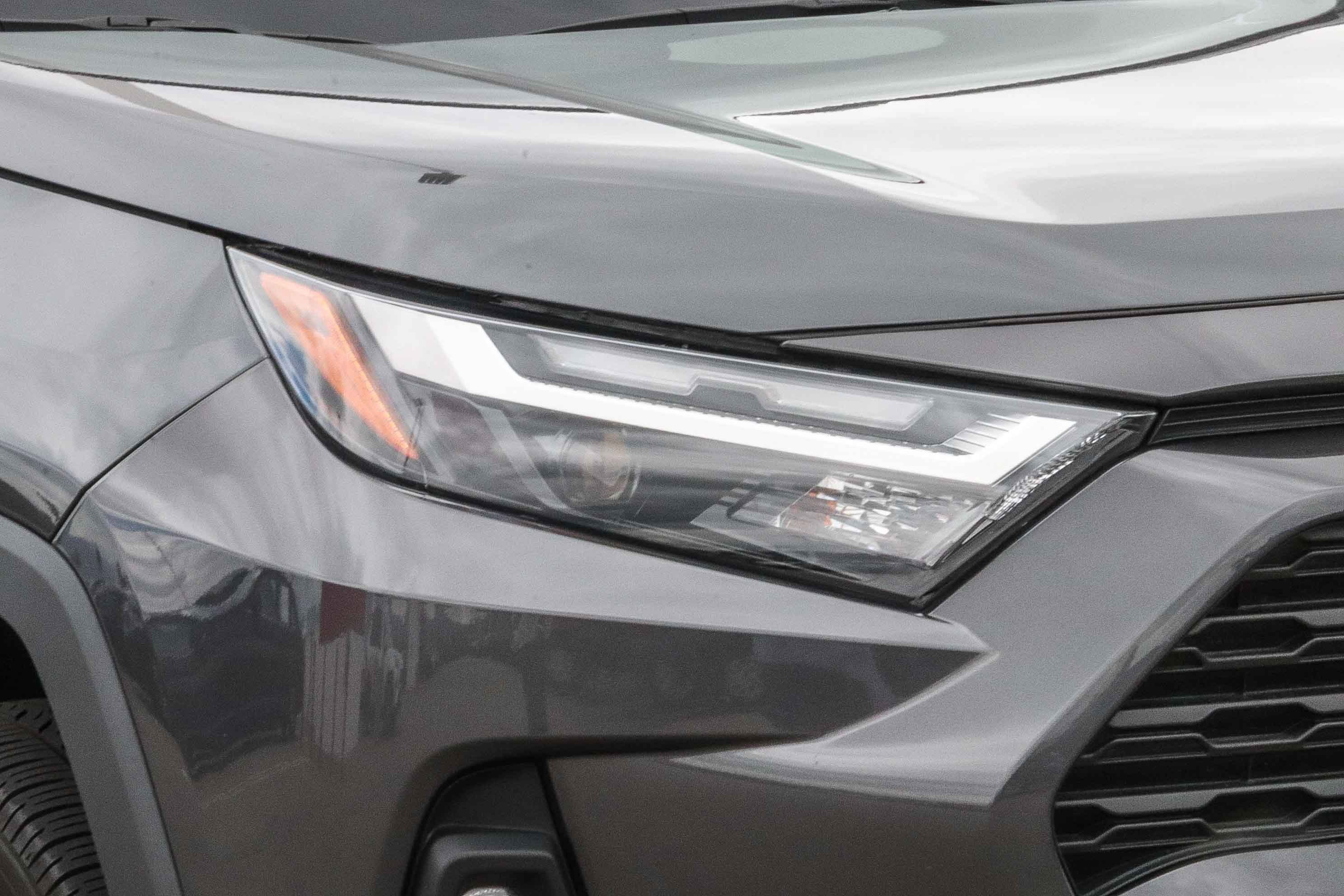 Used 2024 Magnetic Gray Metallic Toyota XLE Premium image 7