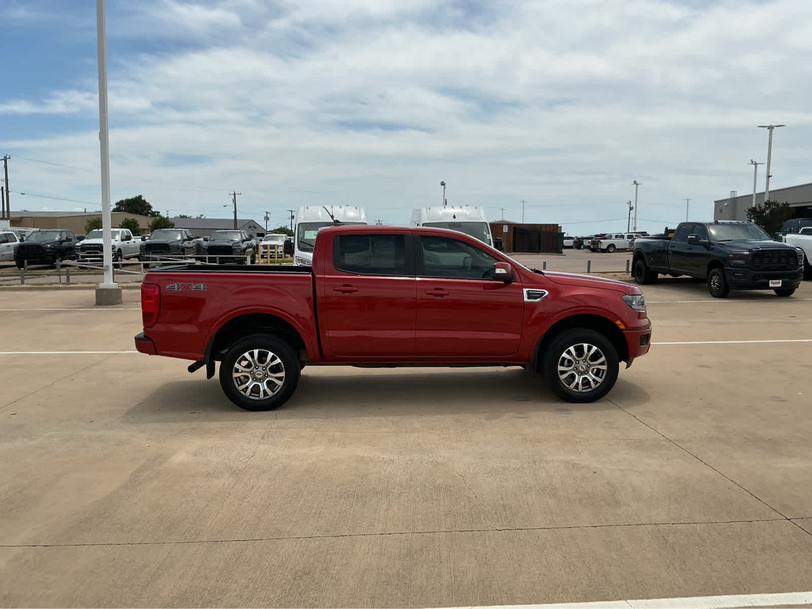 Used 2022 Hot Pepper Red Metallic Tinted Clearcoat Ford LARIAT image 5