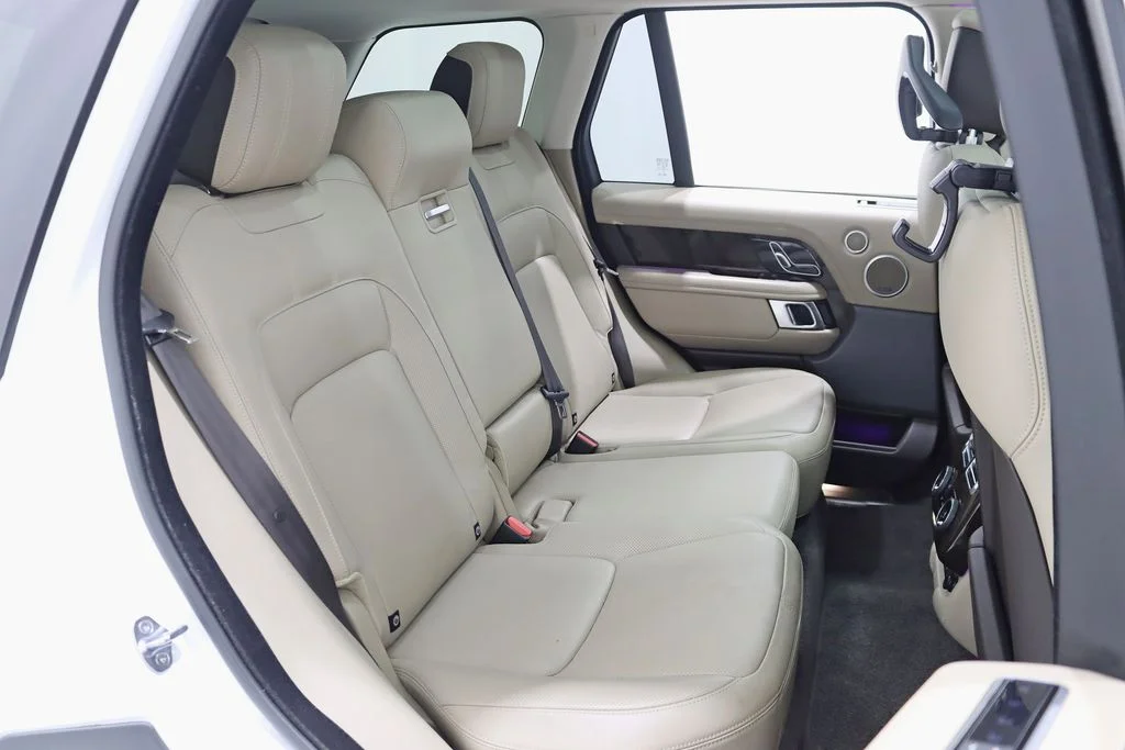 Used 2021 White Land Rover Westminster image 33