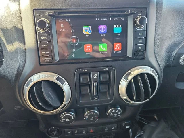 Used 2017 Black Jeep Unlimited Sahara image 18