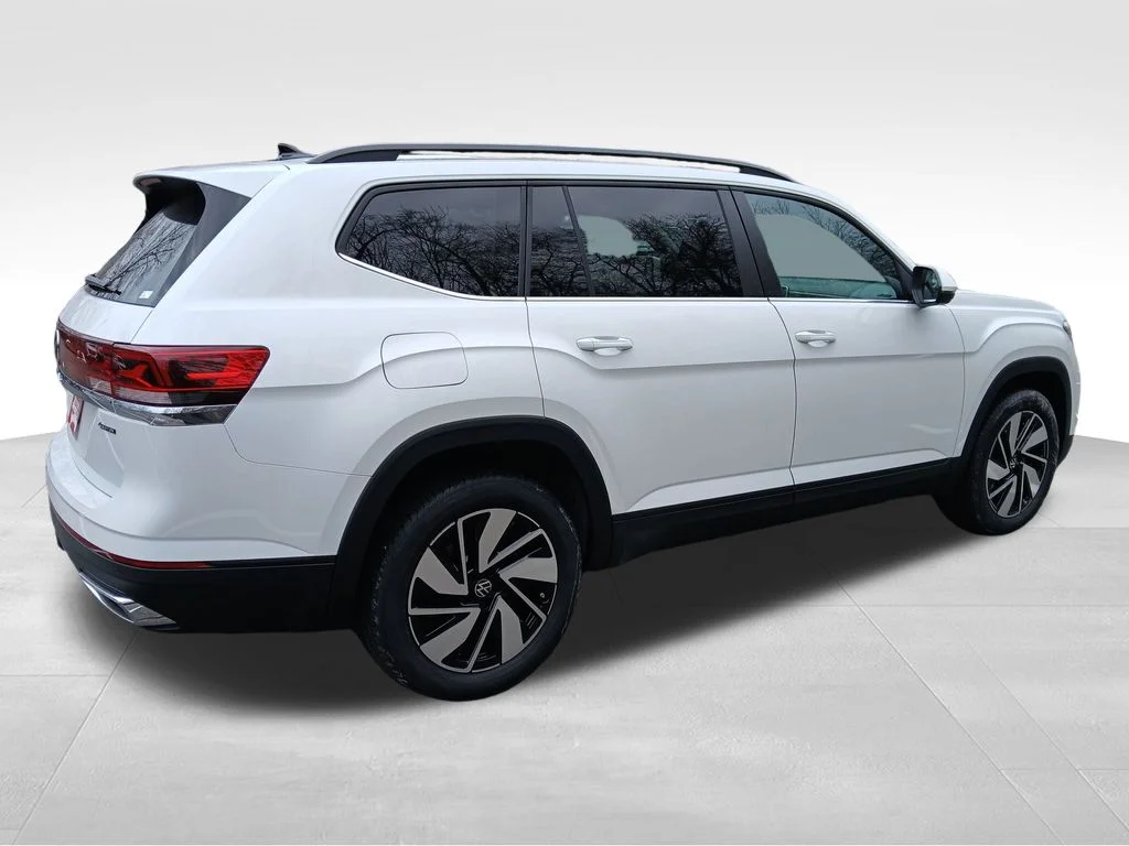 New 2026 White Volkswagen 2.0T SE w/Technology image 5