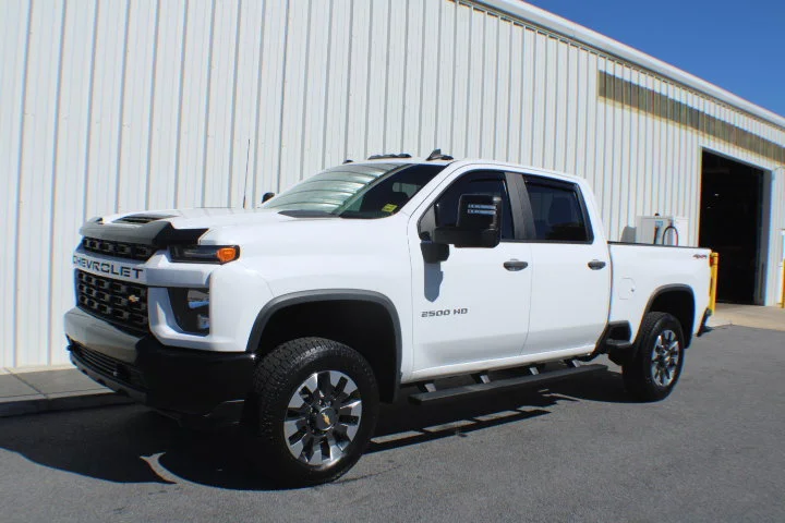 Certified Used 2021 SUMMIT WHITE Chevrolet Custom image 6