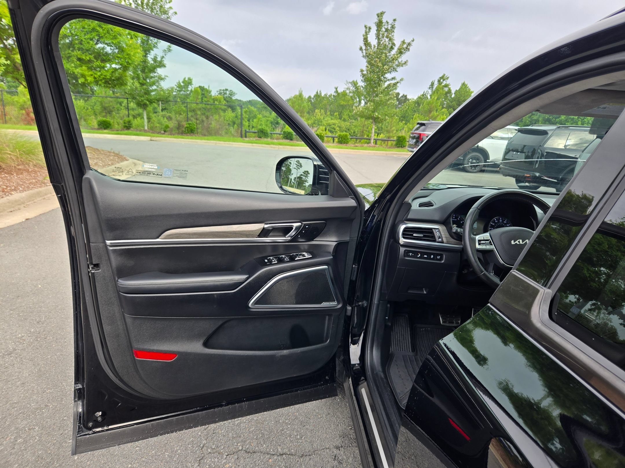 Used 2022 Ebony Black Kia SX image 20