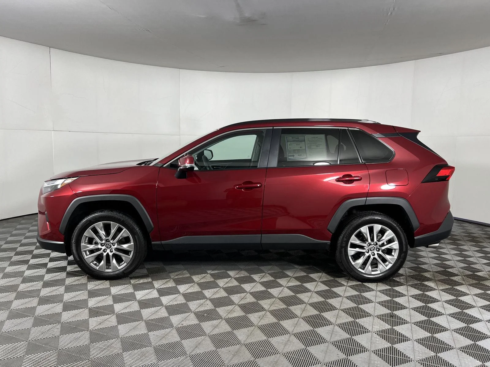 Used 2024 Ruby Flare Pearl Toyota XLE Premium image 5