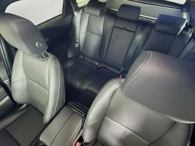 New 2026 Arroios Grey Land Rover P250 Base image 14