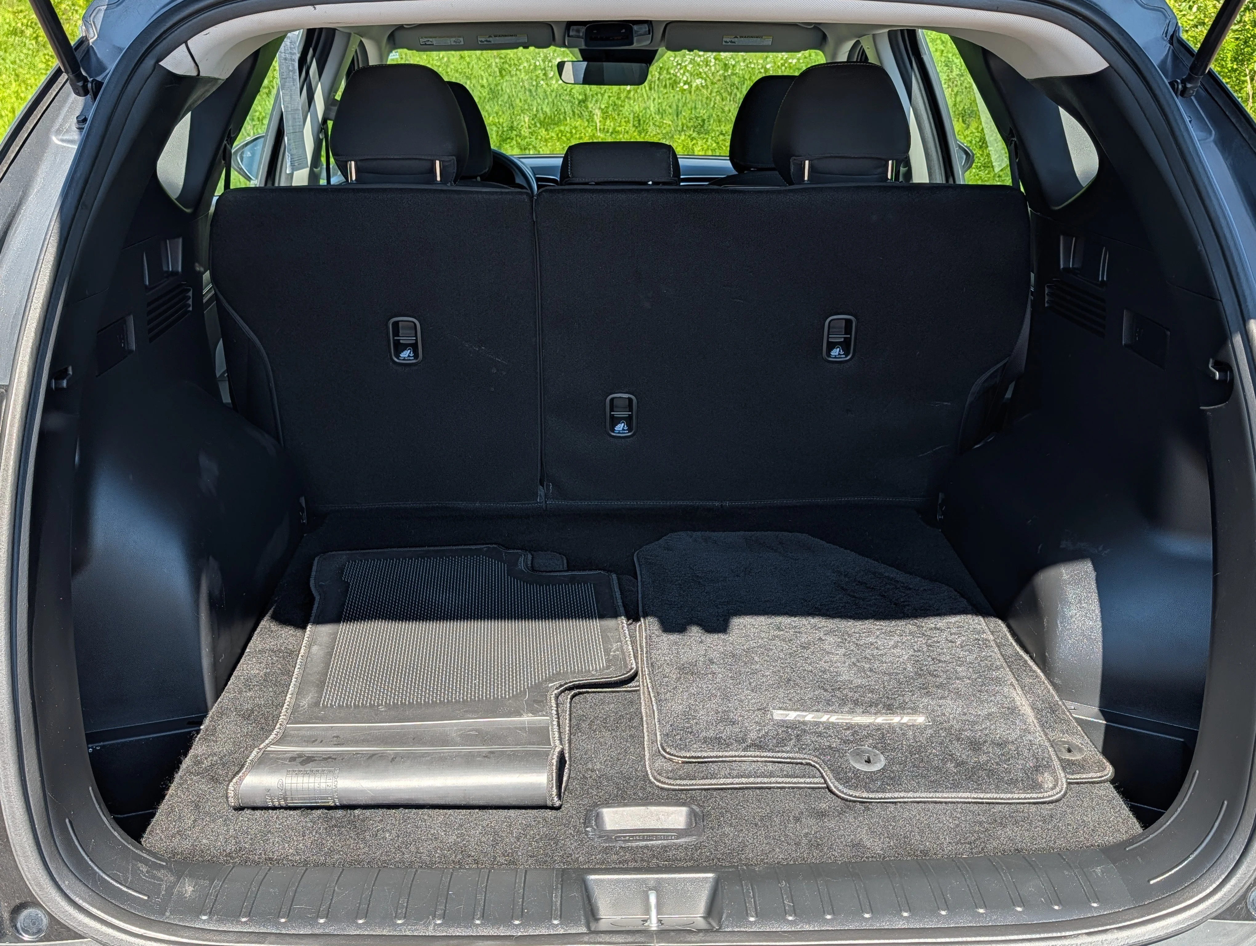 Used 2024 Black Pearl Hyundai SE image 18