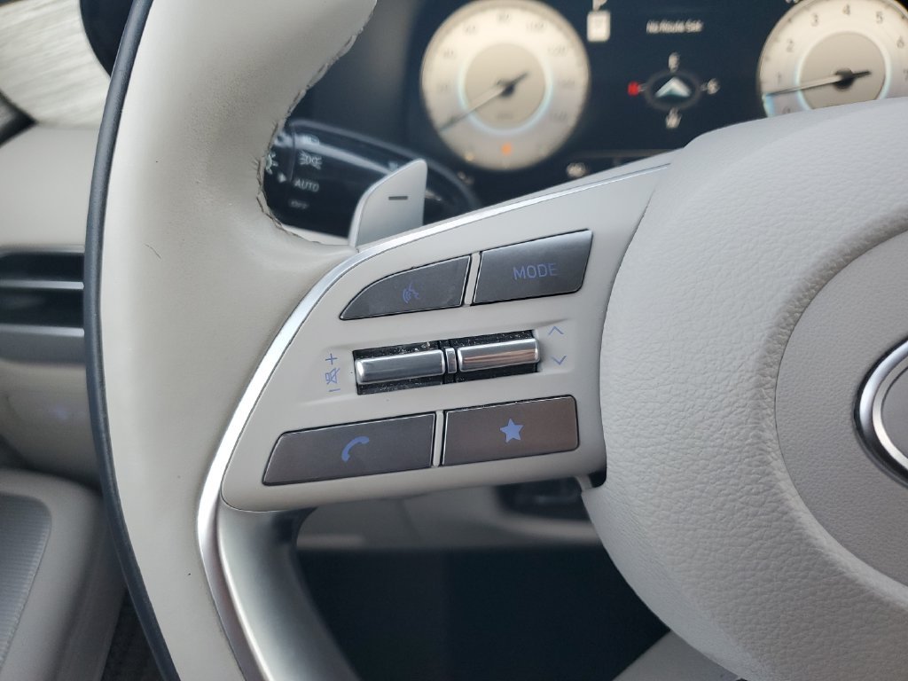 Used 2024 Gray Hyundai Calligraphy image 21