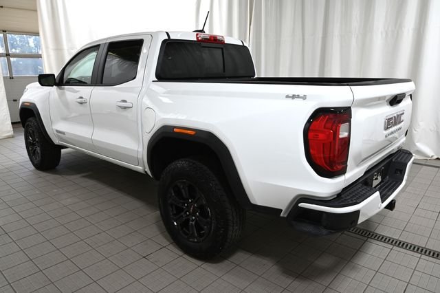 Used 2024 White GMC Elevation image 11