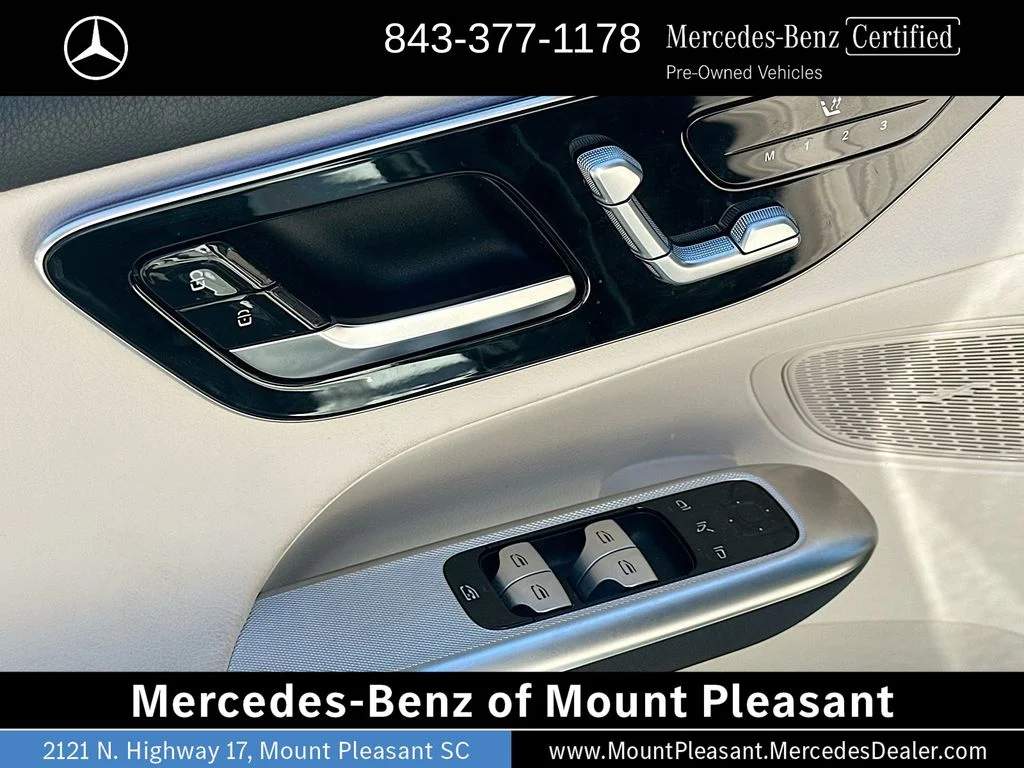 Certified Used 2025 Polar White Mercedes-Benz GLC 300 image 17
