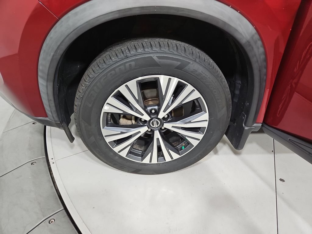 Used 2021 Scarlet Nissan SV image 26
