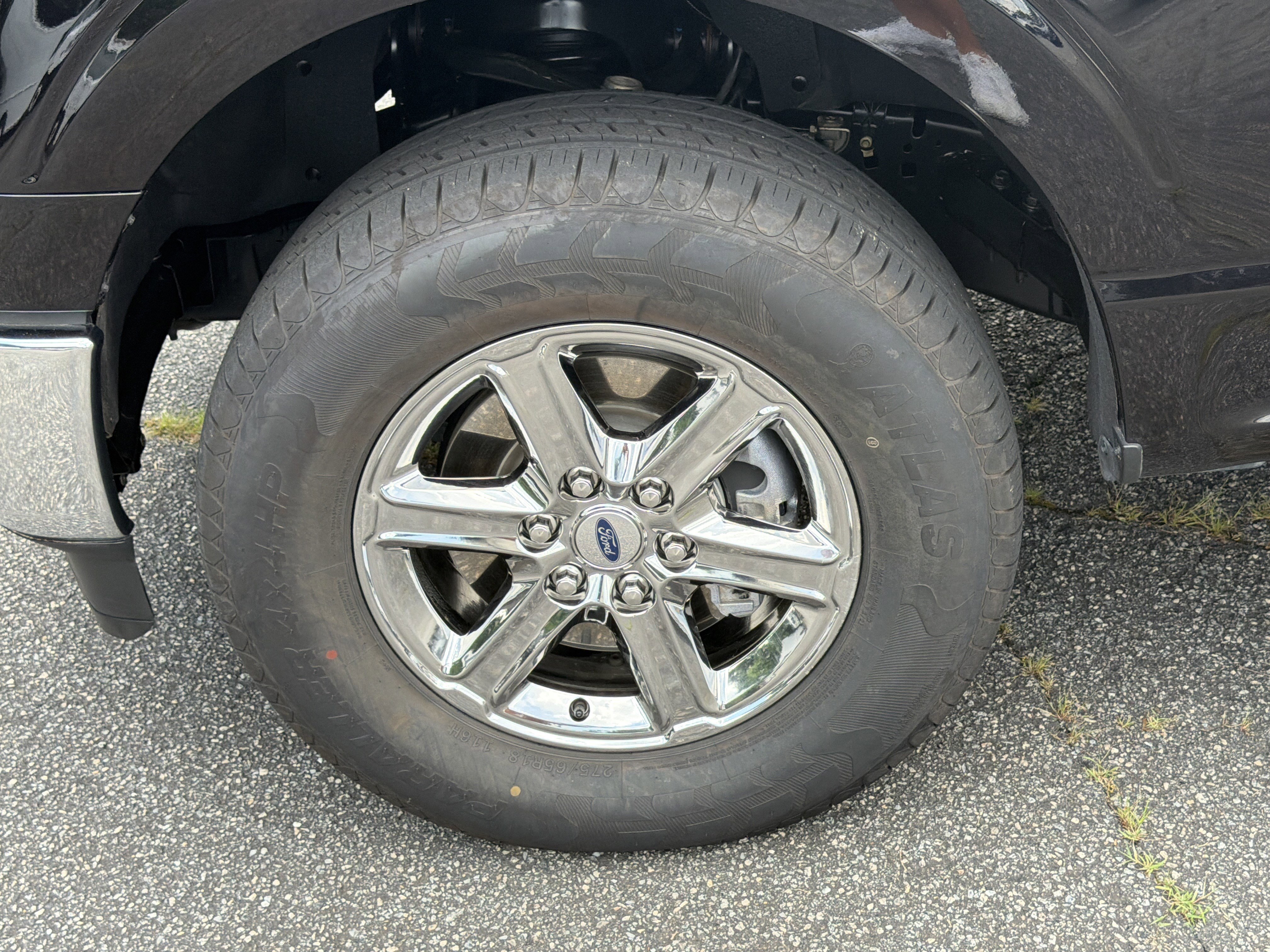 Used 2025 Black Metallic Ford XLT image 11
