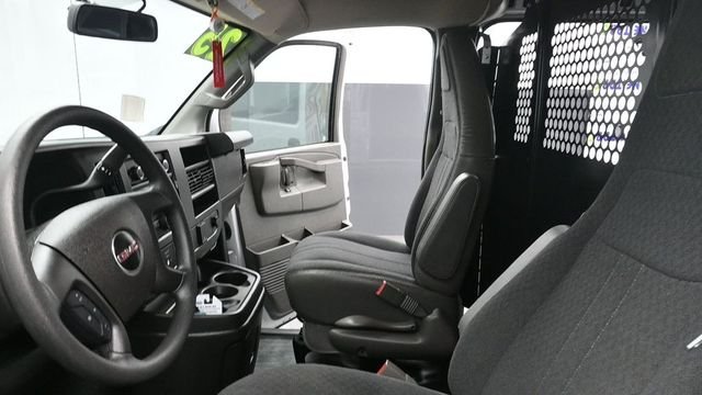 Used 2025 White GMC Work Van image 21