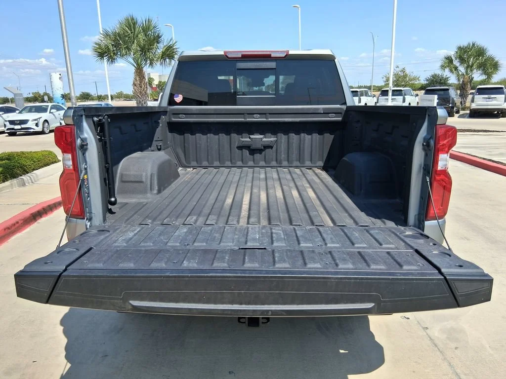Used 2025 Sterling Gray Metallic Chevrolet LT Trail Boss image 6