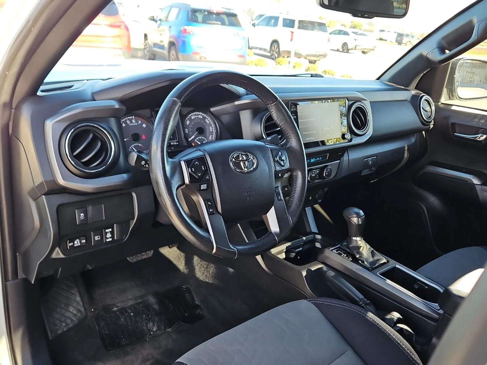 Used 2021 Super White - 040 Toyota SR5 V6 image 11