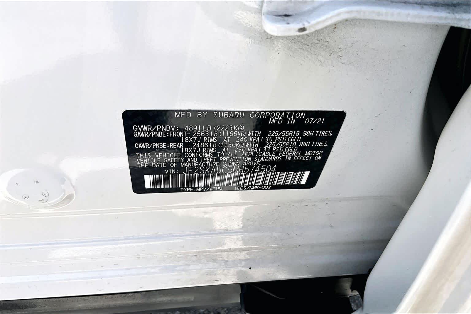 Used 2021 Crystal White Pearl Subaru Limited image 35
