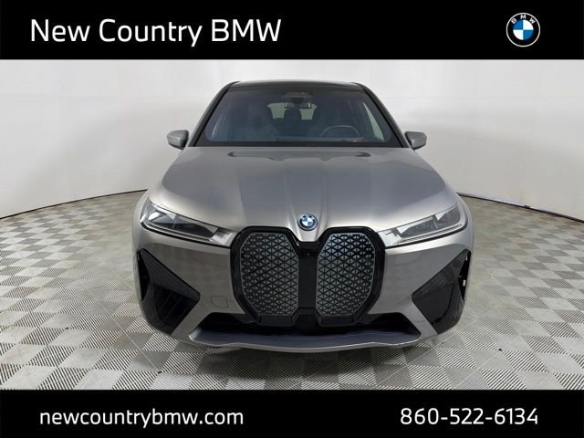 Used 2024 Gray BMW xDrive50 image 2