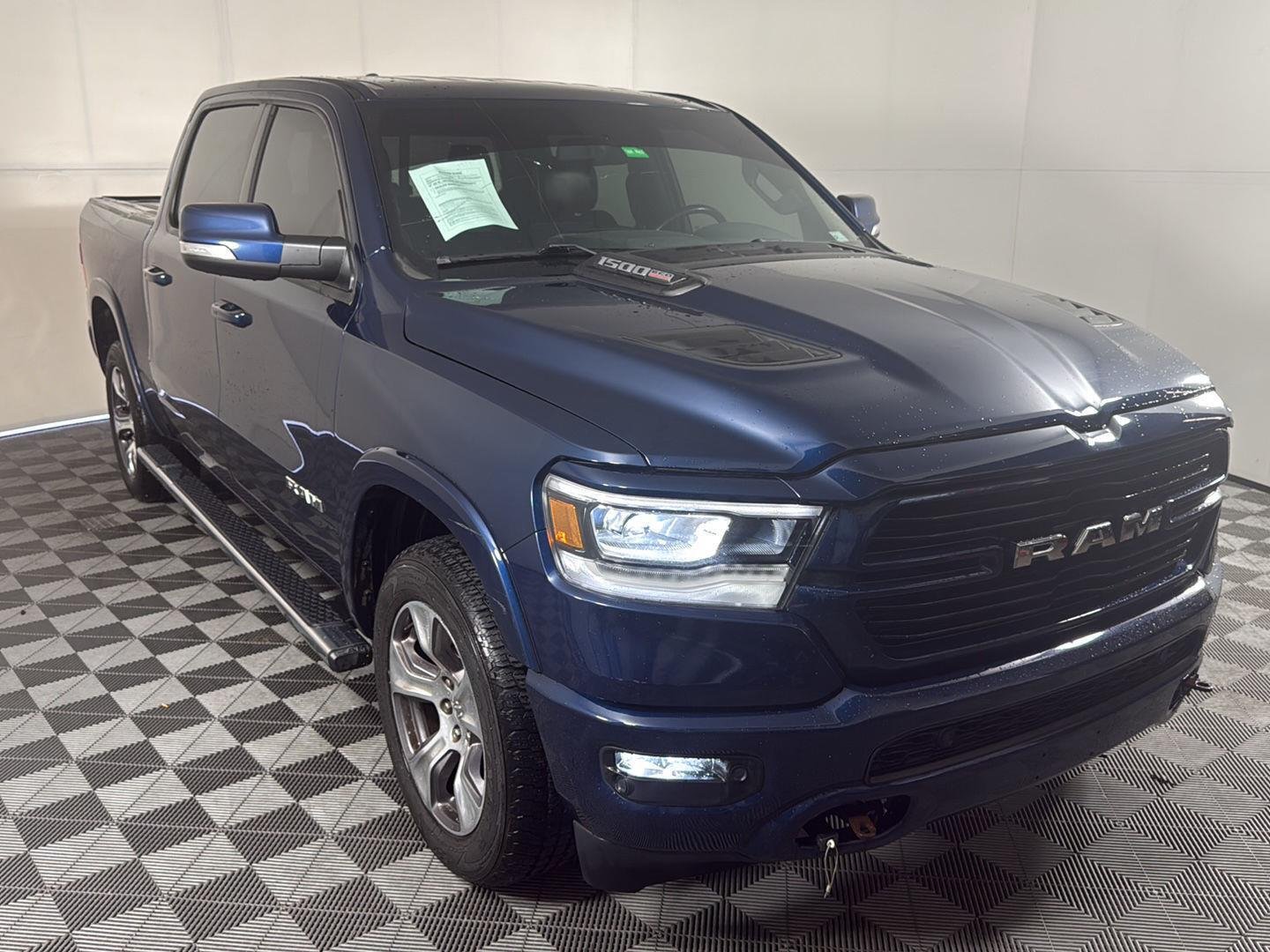 Used 2020 Patriot Blue Pearlcoat Ram Laramie image 4