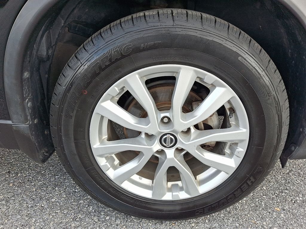 Used 2018 Black Nissan SV image 9