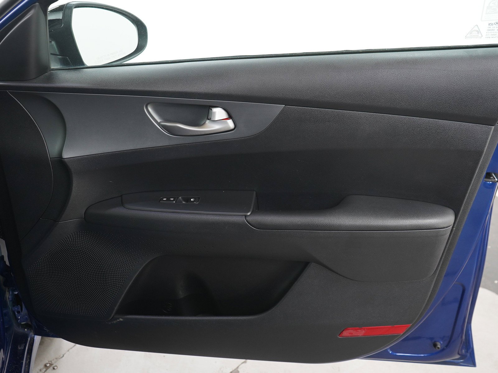Used 2020 Deep Sea Blue Kia Lxs image 9