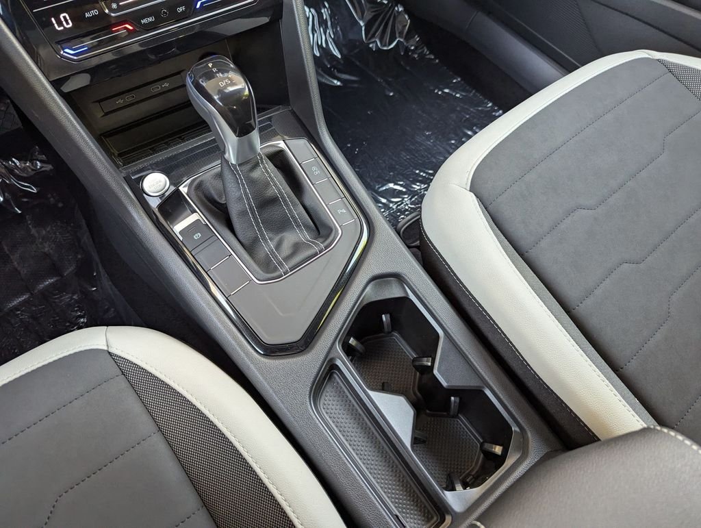 2025 Volkswagen Taos SE - Photo 13