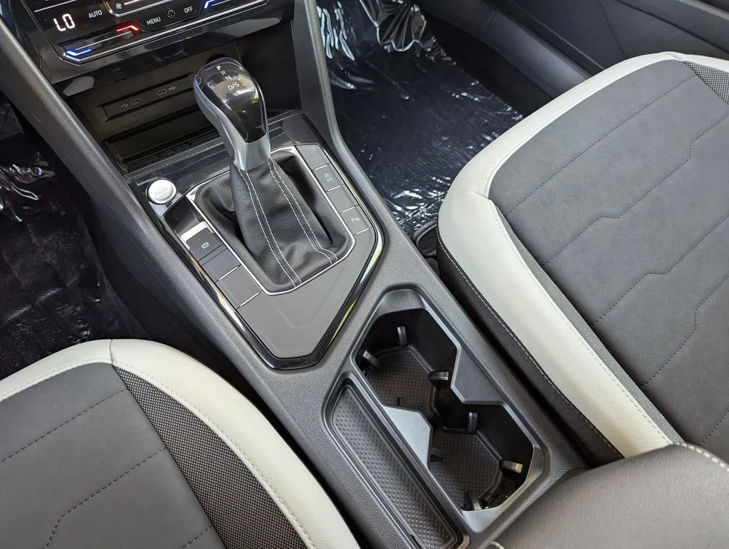 2025 Volkswagen Taos SE - Photo 13