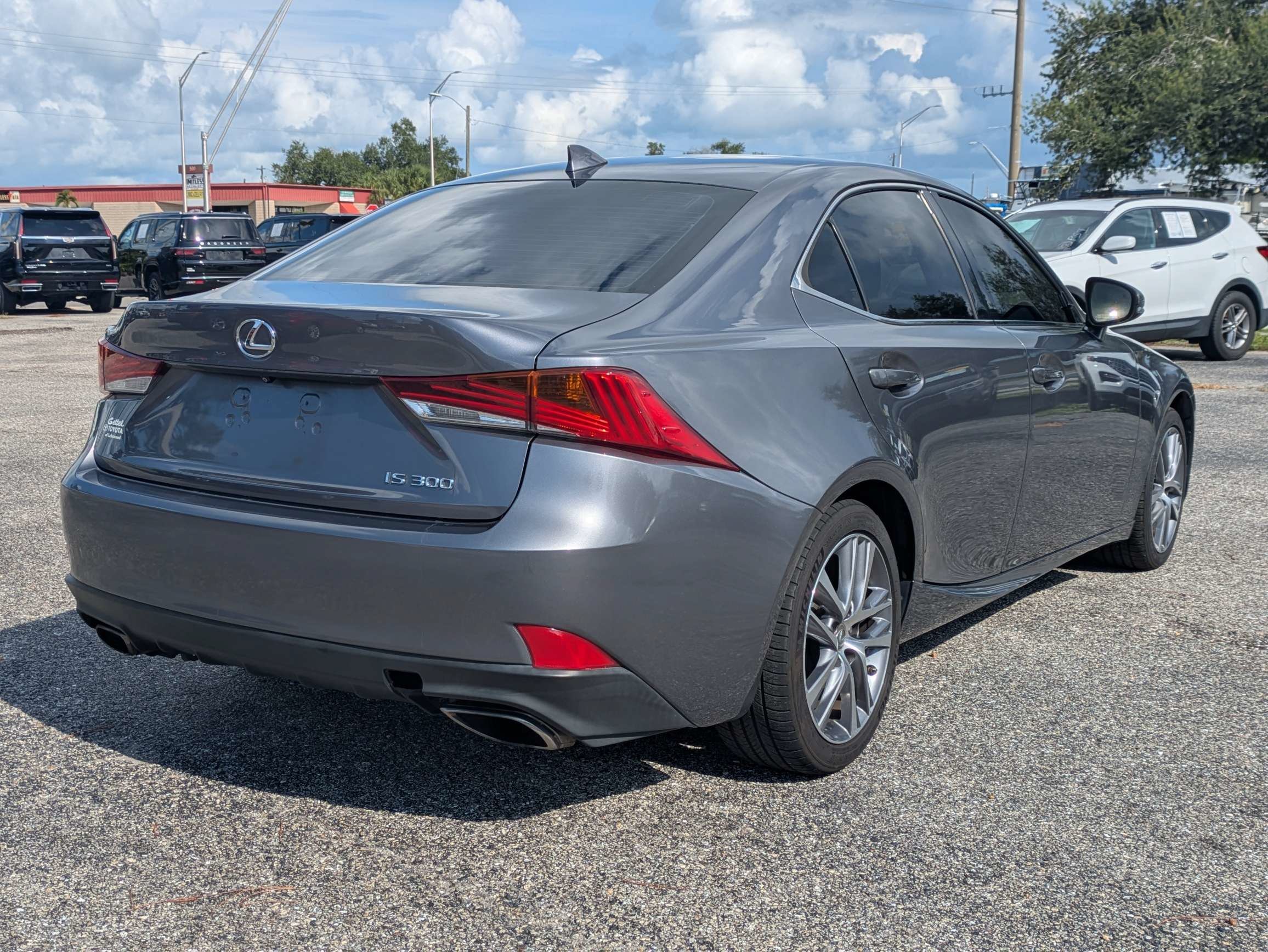 Used 2019  Lexus  image 5