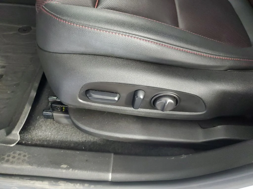 Used 2021 Silver Chevrolet RS image 33