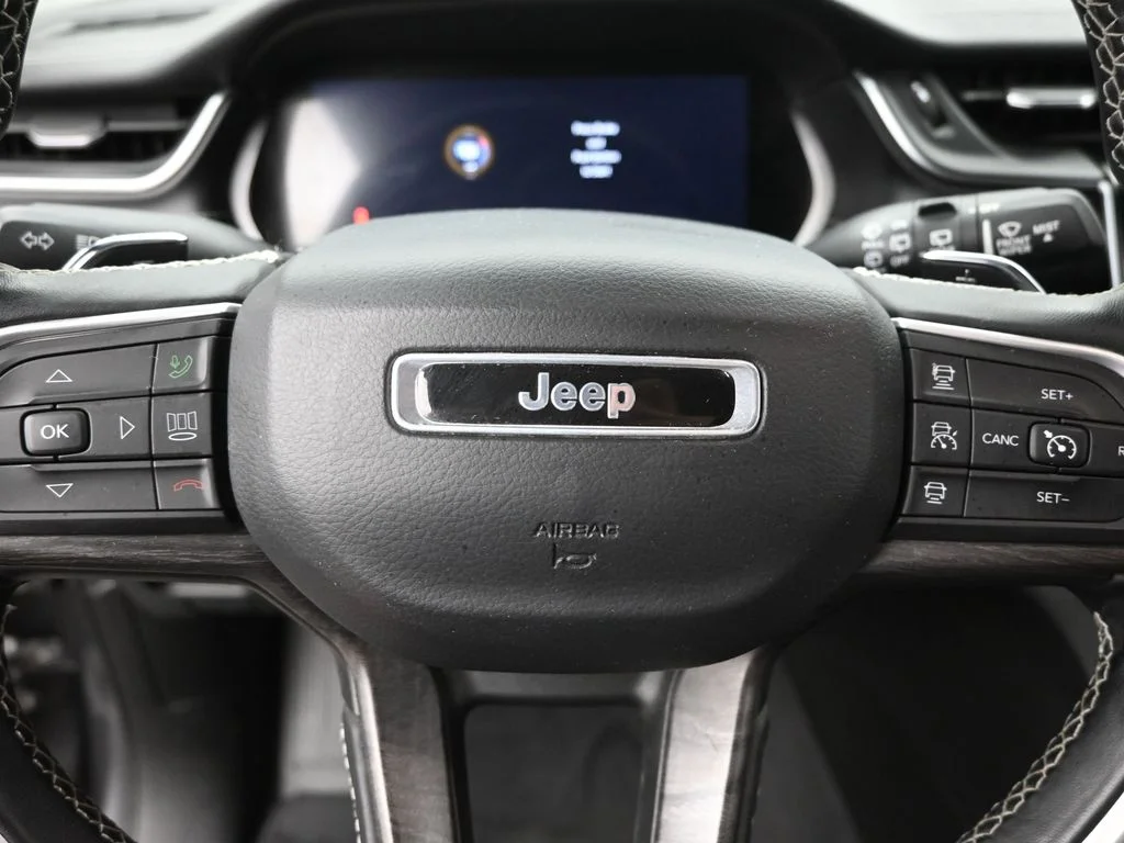 Used 2021 Gray Jeep Limited image 21