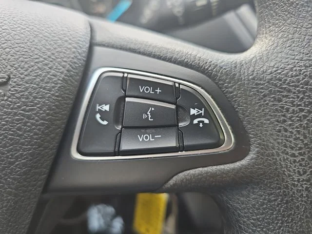 Used 2018 Blue Ford SE image 12