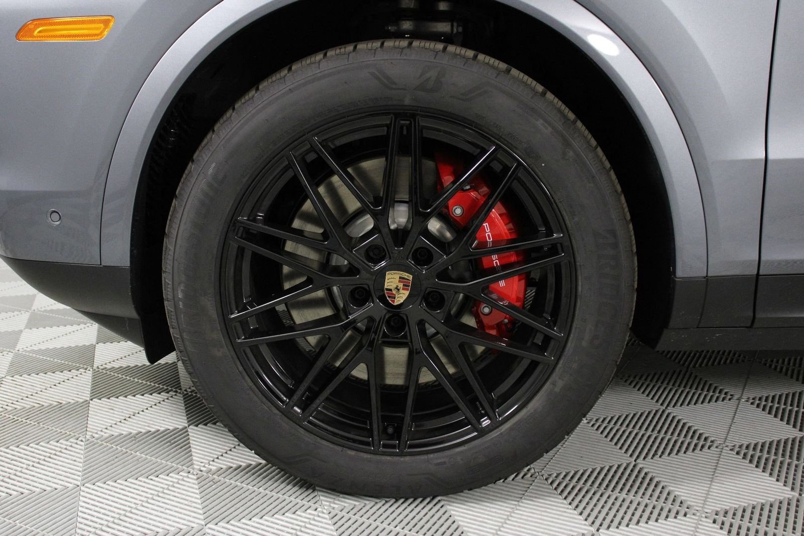 New 2026 Vanadium Grey Metallic Porsche S image 17