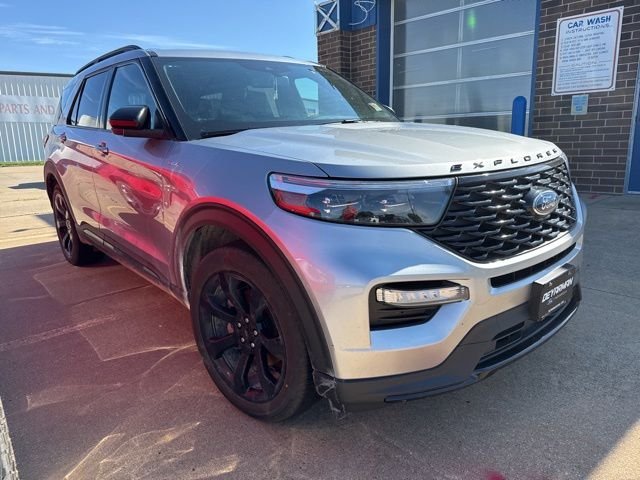 2023 Ford Explorer ST-LINE 4WD's photo