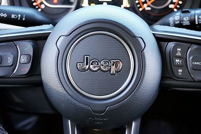 New 2026 Granite Crystal Metallic Clear-Coat Exterior Paint Jeep Sport S image 40