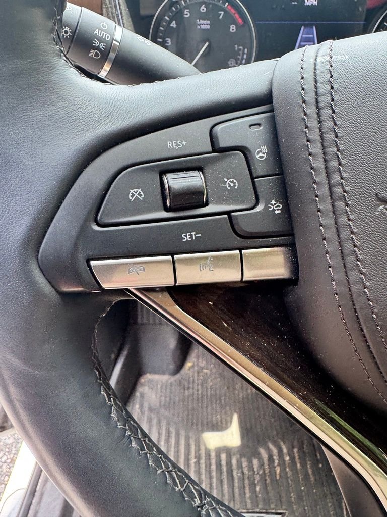 Used 2024 White Cadillac Premium Luxury image 19