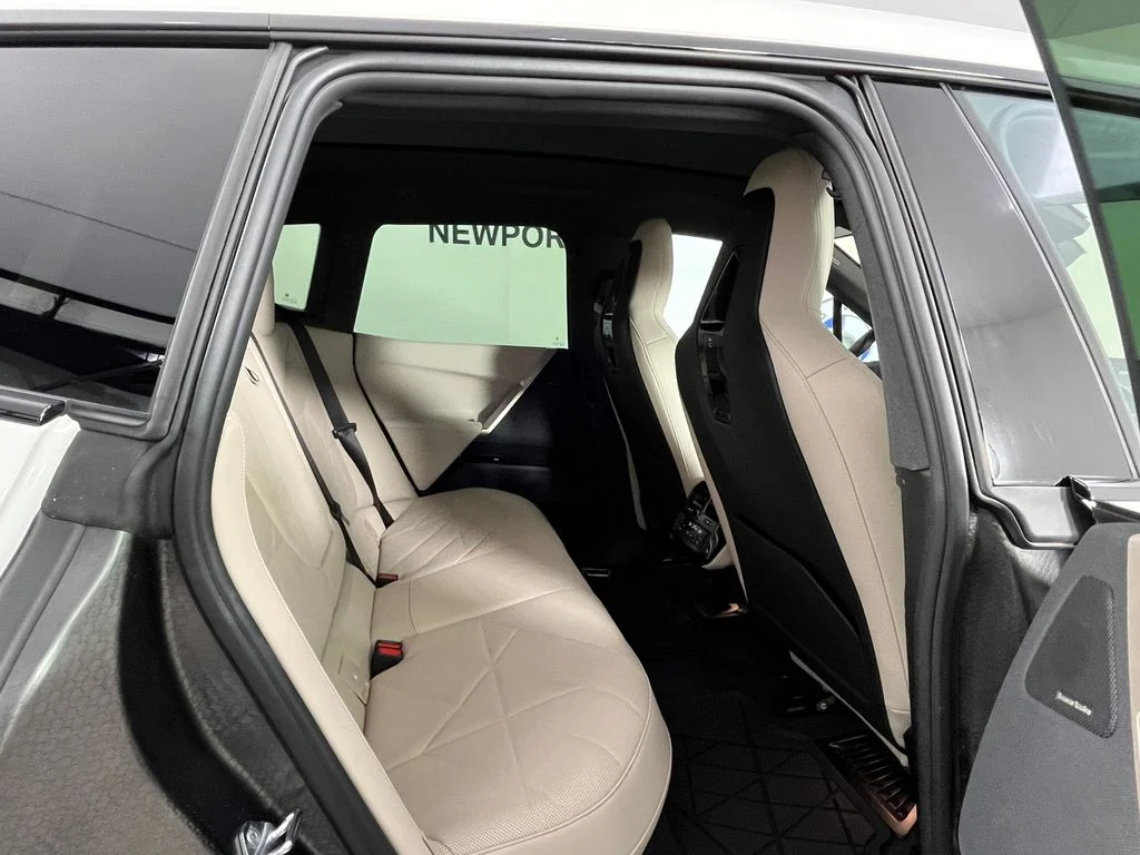 Certified Used 2024 White BMW xDrive50 image 21