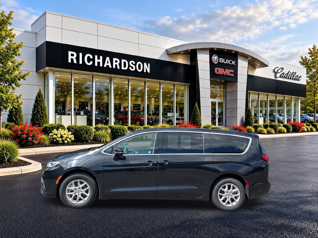 Used 2023 Black Chrysler Touring L image 2