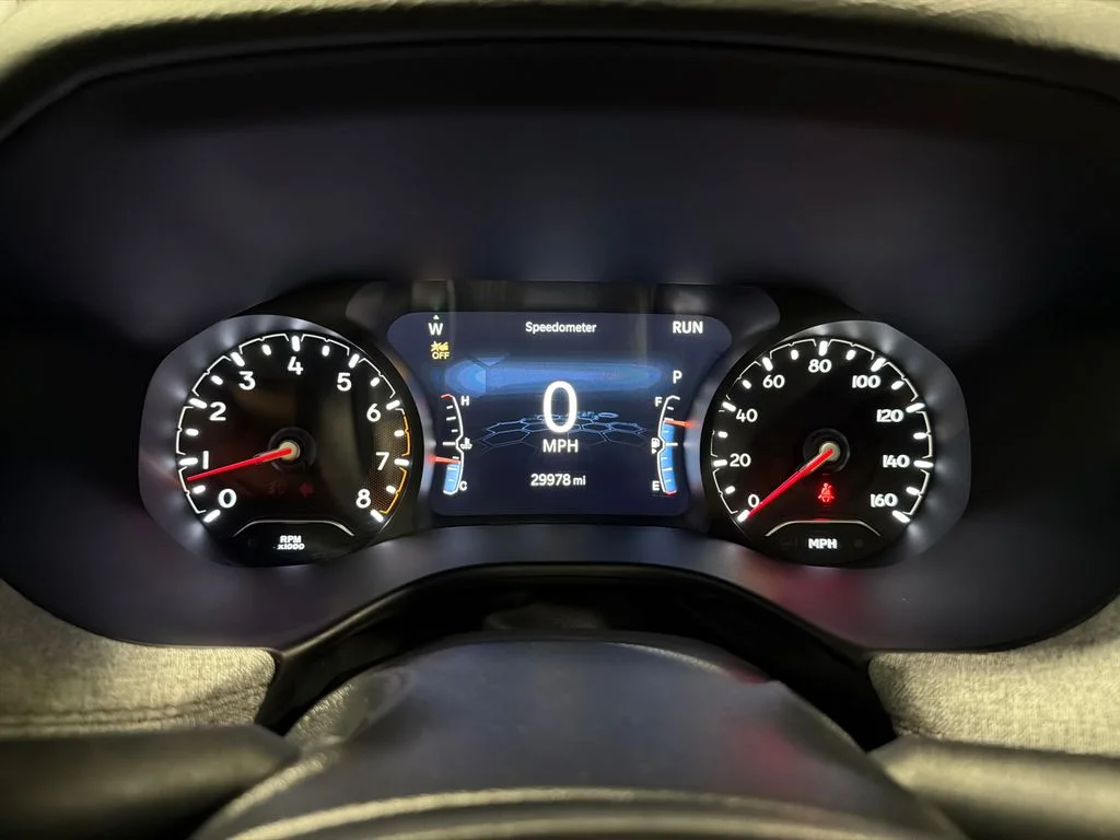 Certified Used 2024 Red Hot Pearlcoat Jeep Latitude Lux image 22