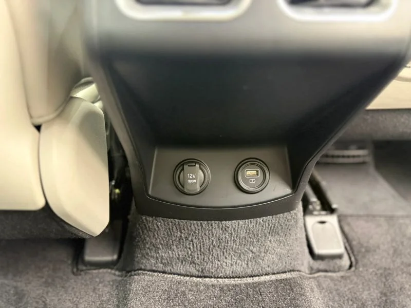 Used 2022  Kia S Sport Utility 4D image 27