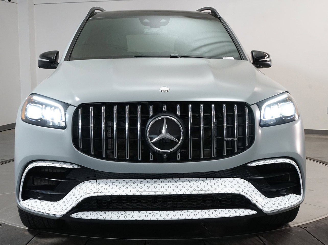 2024 Mercedes Benz GLS AMG 63 4MATIC photo 4