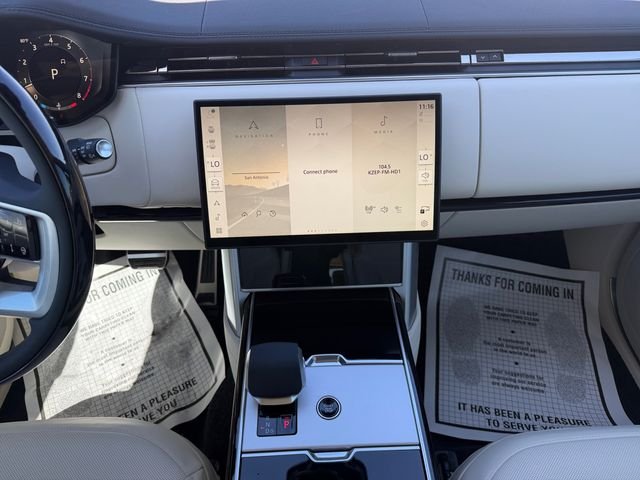 New 2026 Santorini Black Land Rover SE image 15