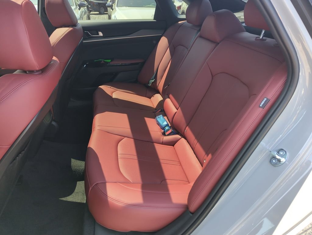 New 2026 Wolf Gray Kia GT-Line image 31